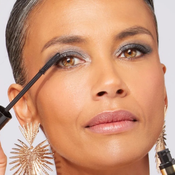 Laura Geller Kajal Longwear Mascara - Picture 5 of 6